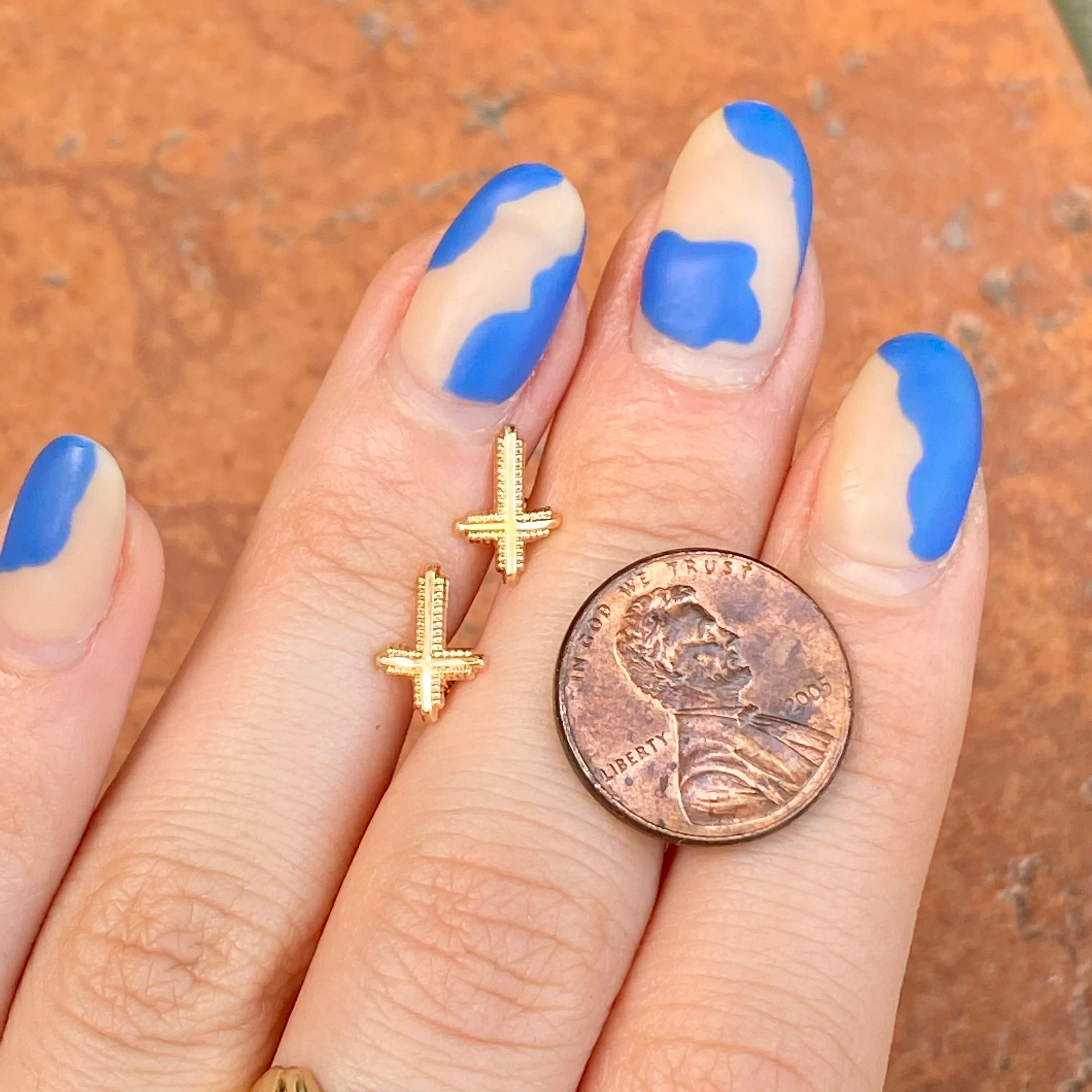 14KT Yellow Gold Bubbled Mini Cross Post Stud Earrings
