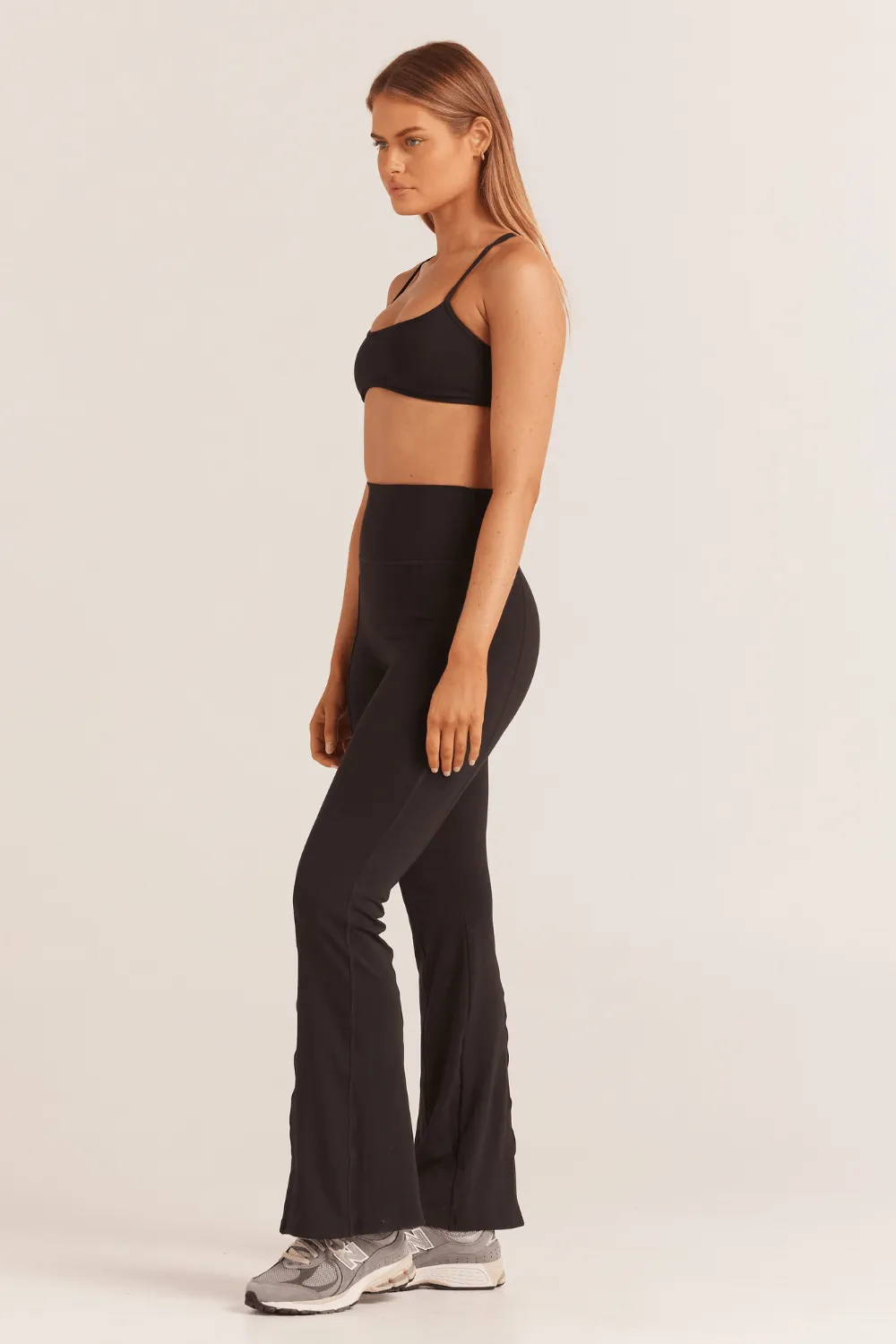 Aire Agile Crop - Deep Black