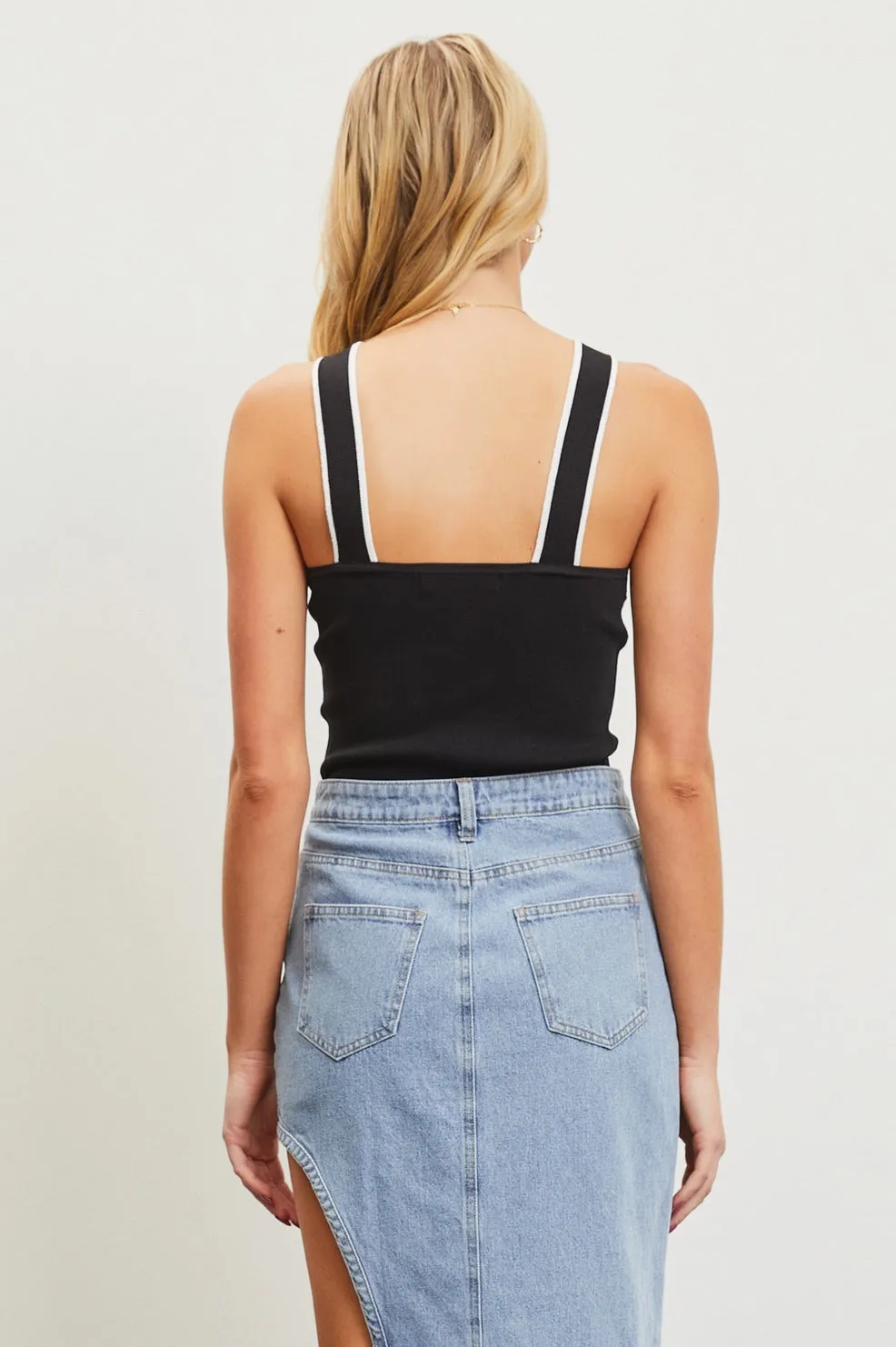 Black White Contrast Criss Cross