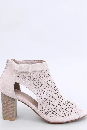 Block heel pumps
