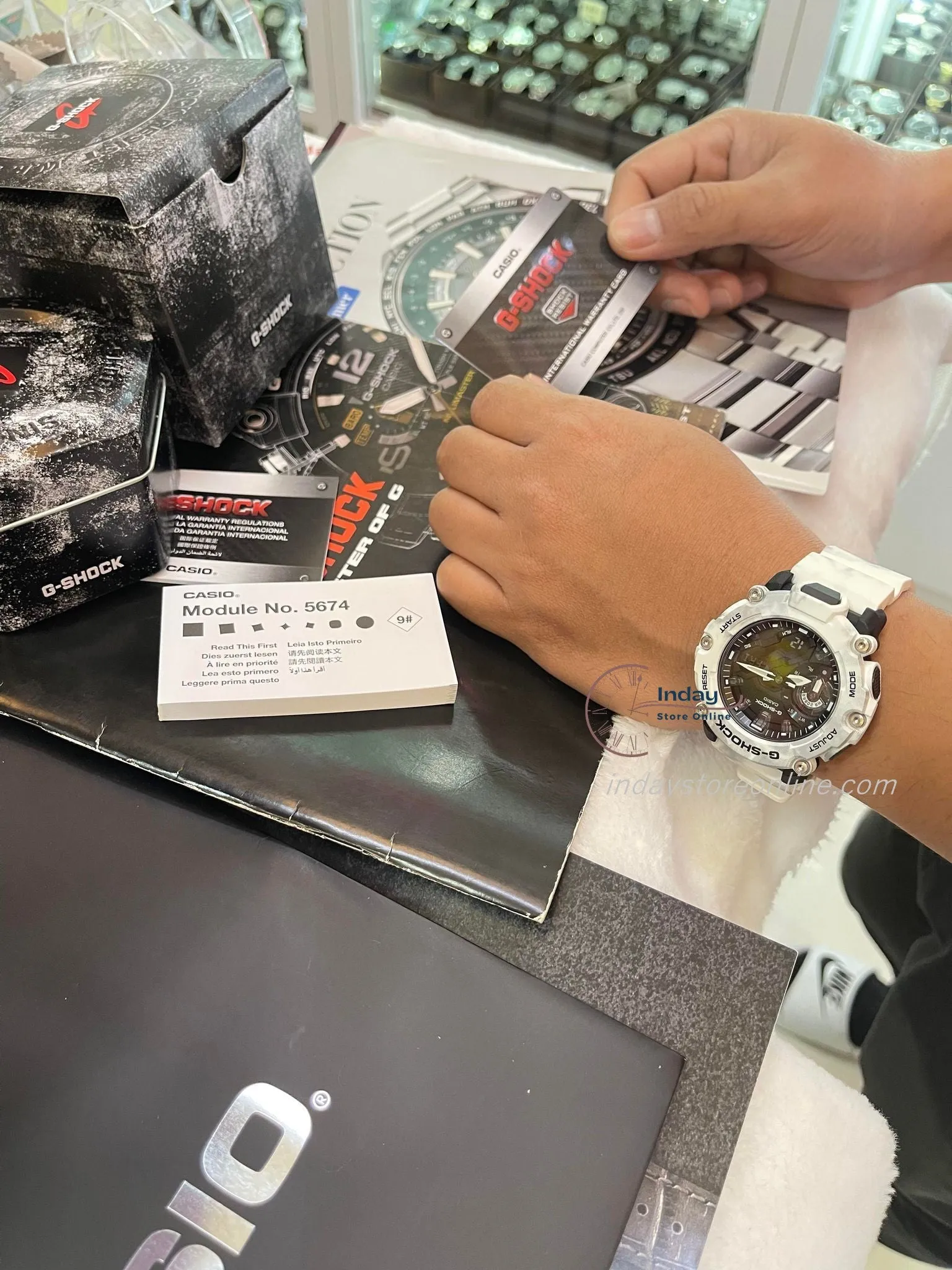 Casio G-Shock Men's Watch GA-2200GC-7A Analog-Digital GA-2200 Series Camouflage Frozen Forest Series Sporty Design Carbon Core Guard Structure