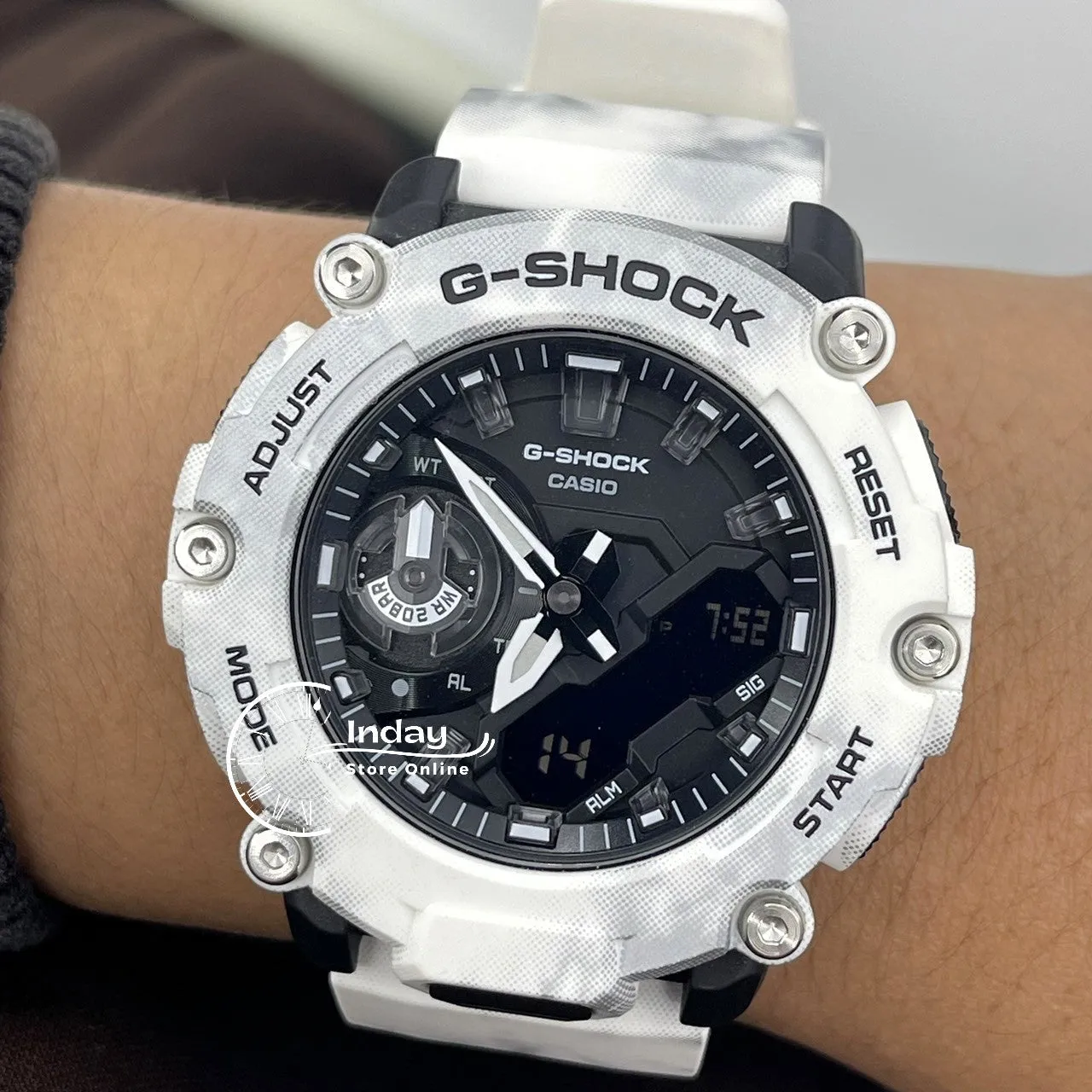 Casio G-Shock Men's Watch GA-2200GC-7A Analog-Digital GA-2200 Series Camouflage Frozen Forest Series Sporty Design Carbon Core Guard Structure