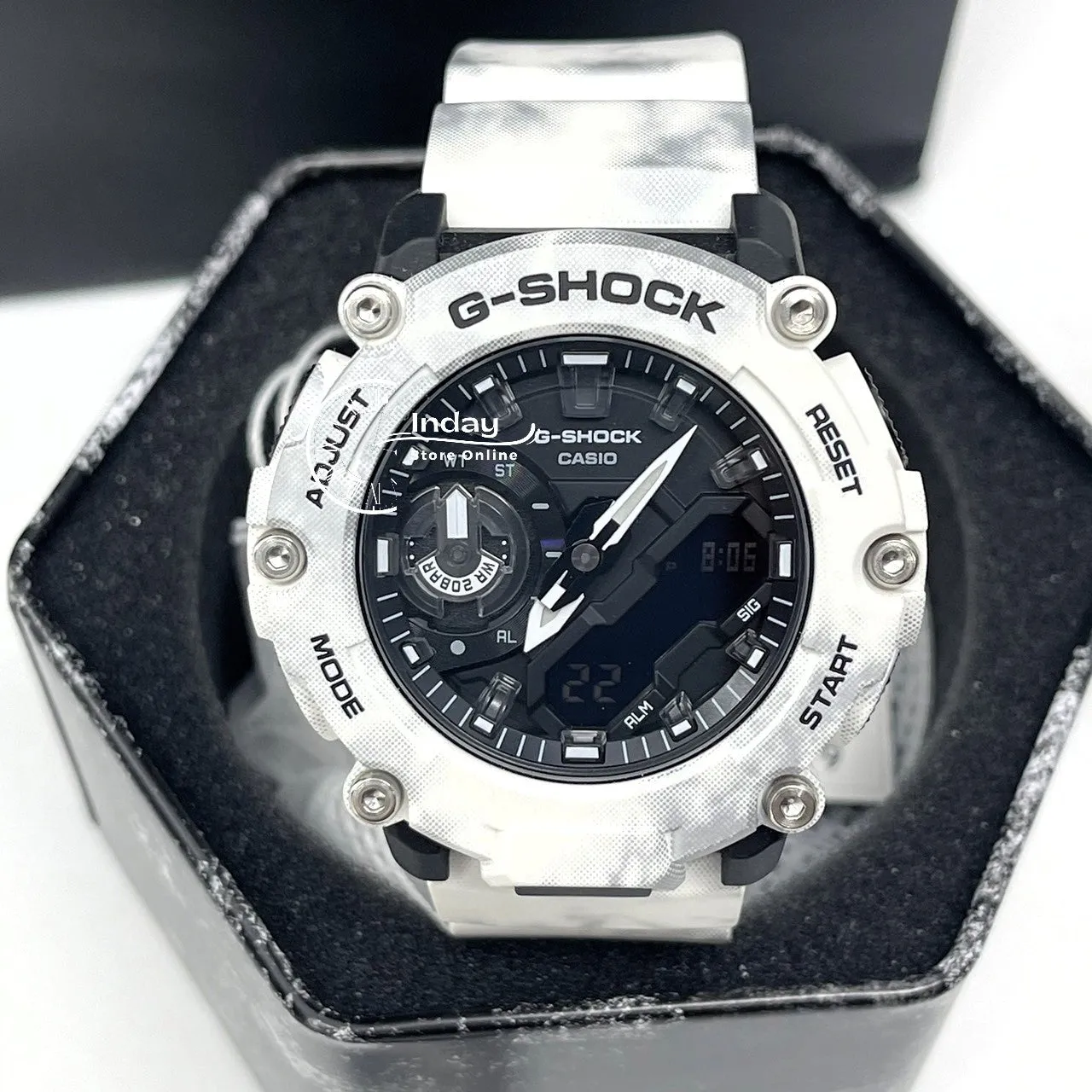 Casio G-Shock Men's Watch GA-2200GC-7A Analog-Digital GA-2200 Series Camouflage Frozen Forest Series Sporty Design Carbon Core Guard Structure