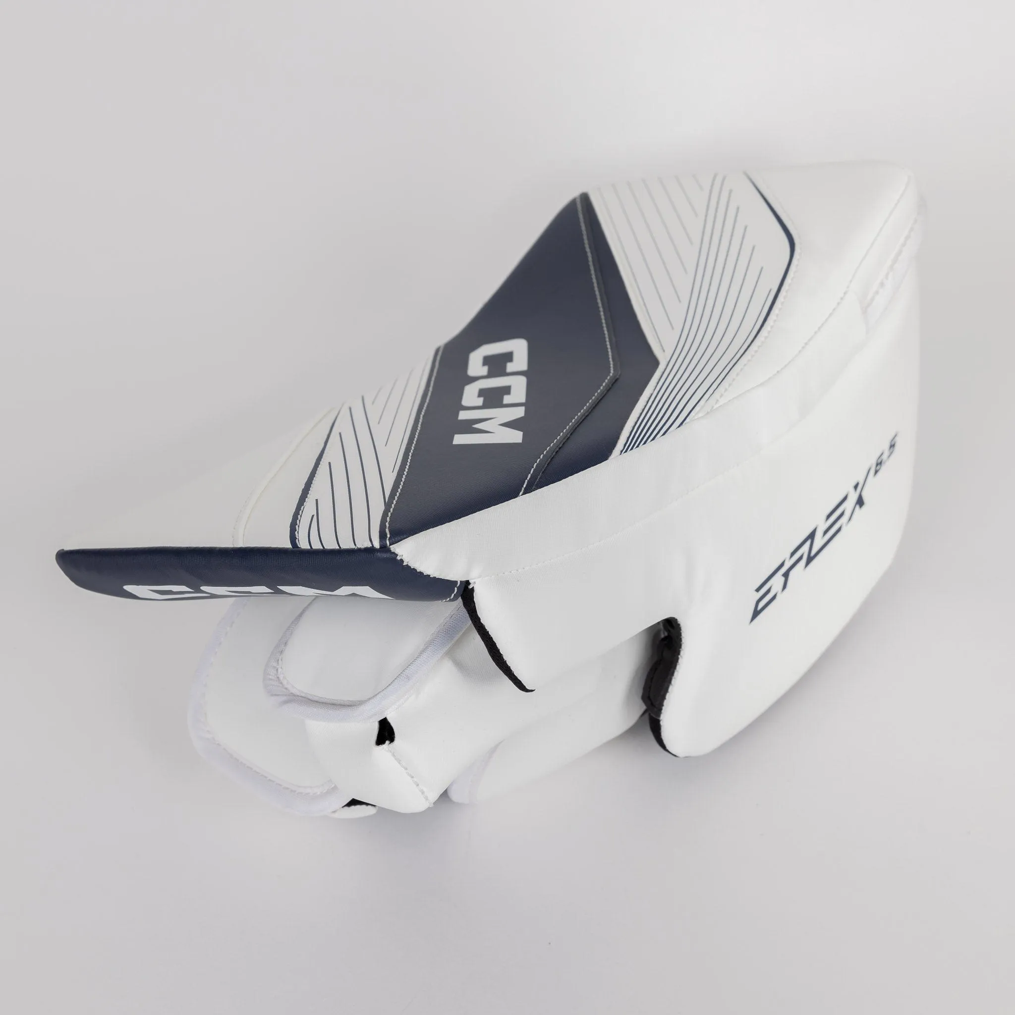 CCM Extreme Flex E6.5 Junior Goalie Blocker - Source Exclusive