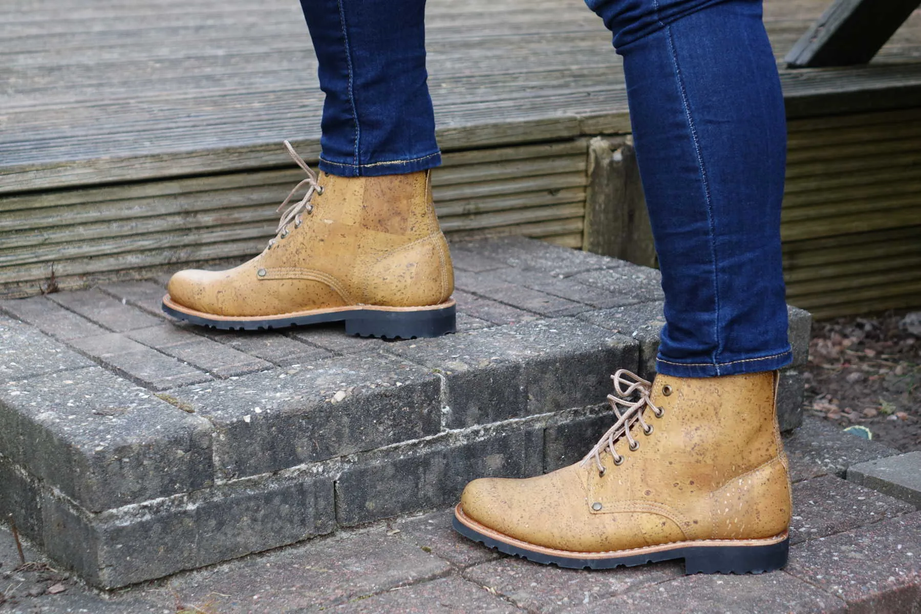 Everest Cork Lace-up Boots - Beige