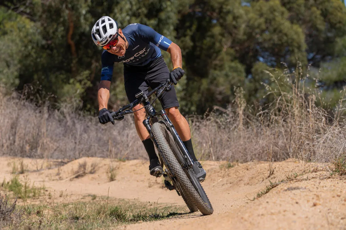 Fitted MTB Shorts Rockrider Race - Black