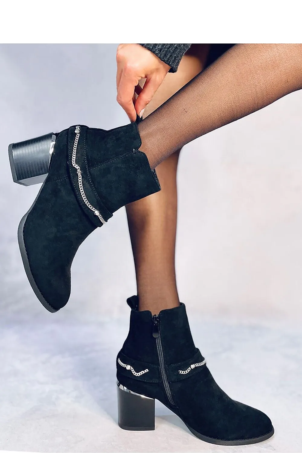 Heel boots
