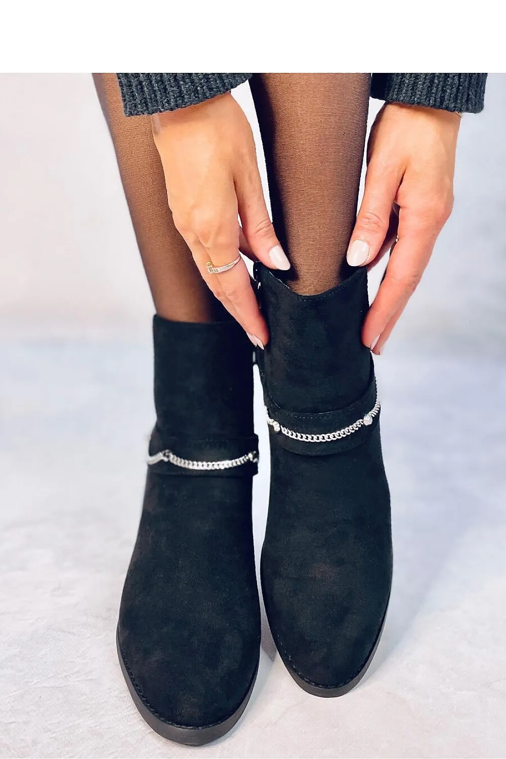 Heel boots
