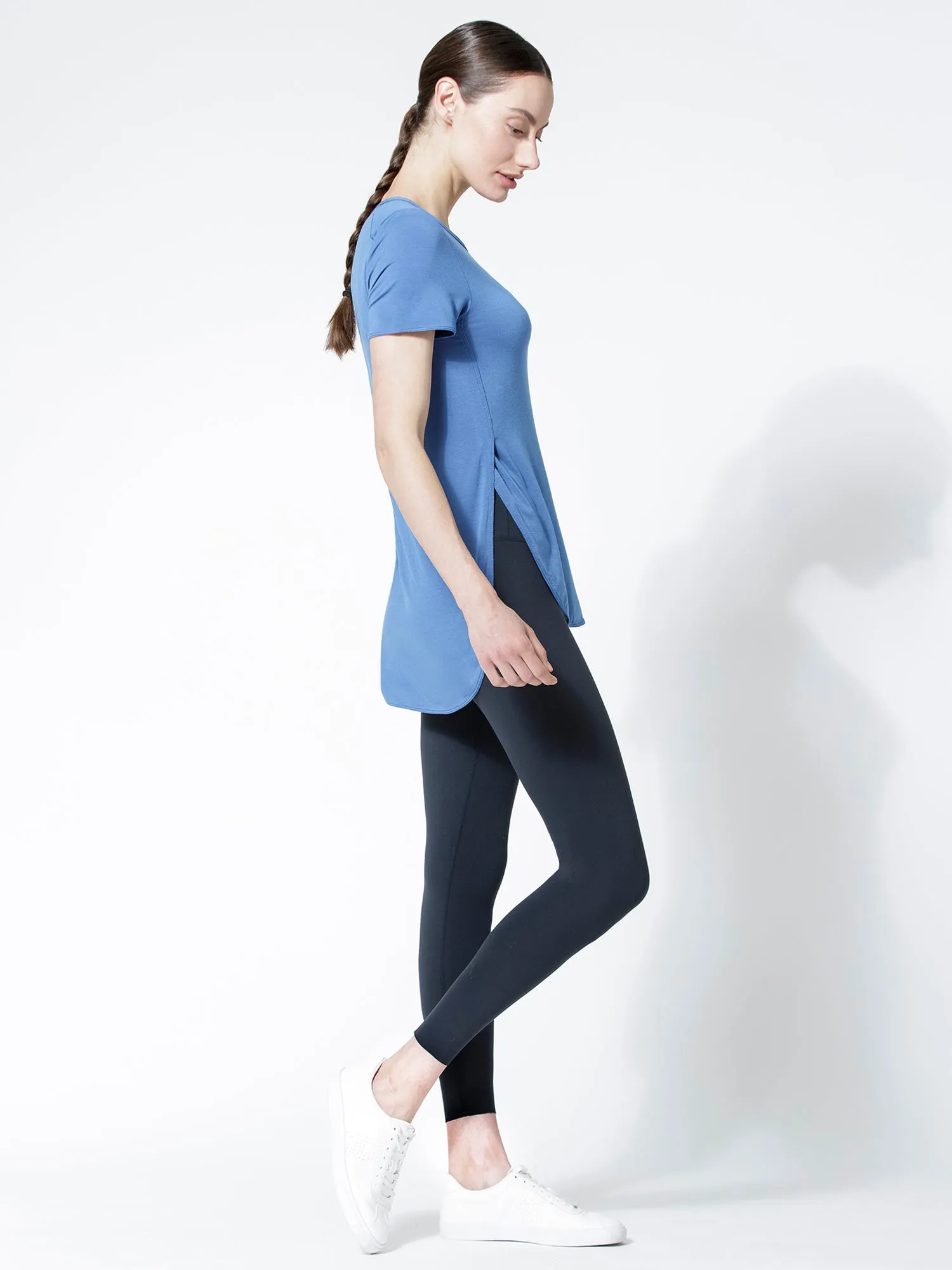 HI LO SPLIT SIDE TEE