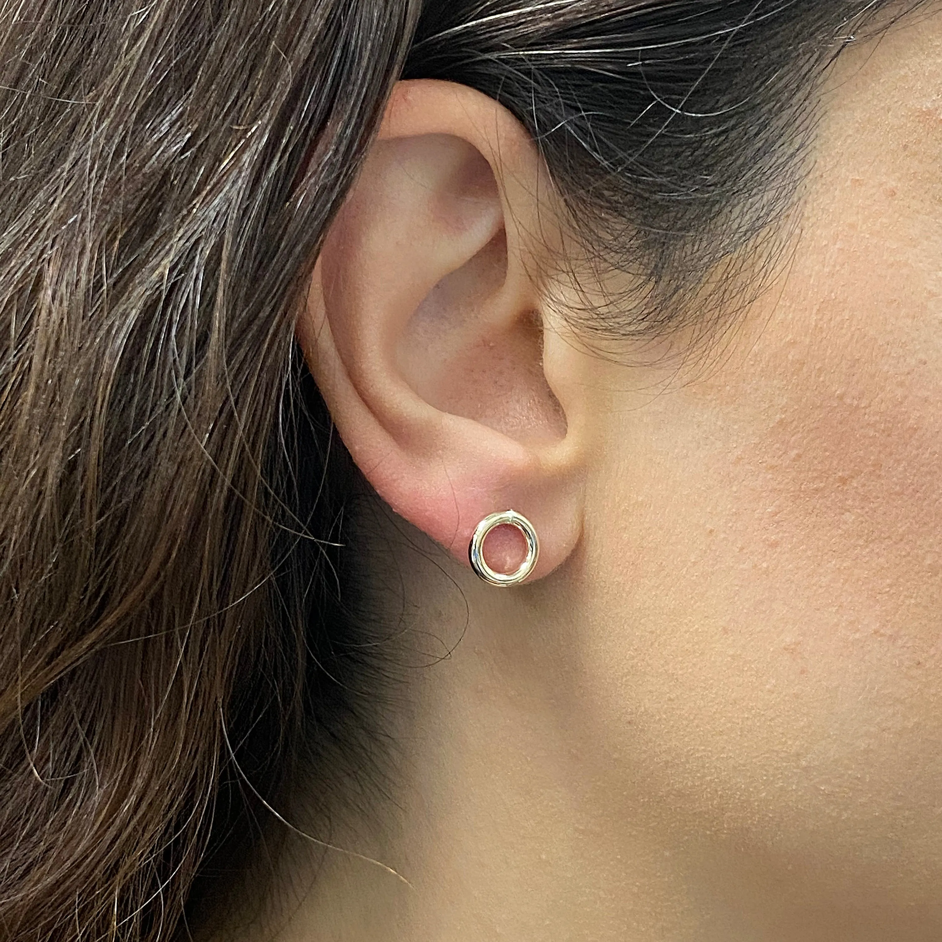 Italian 14k Yellow Gold Shiny Lightweight Eternity Circle Hoop Stud Earrings