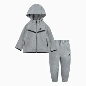 Kid's Sportswear Tech Fleece Outfit