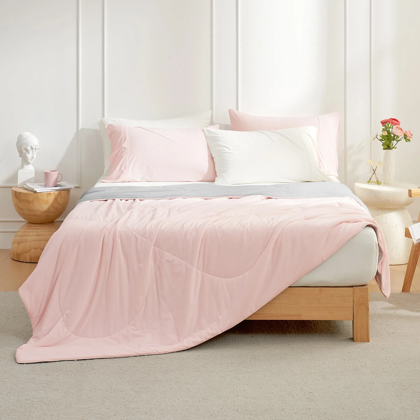 Lightweight Cooling Comforter