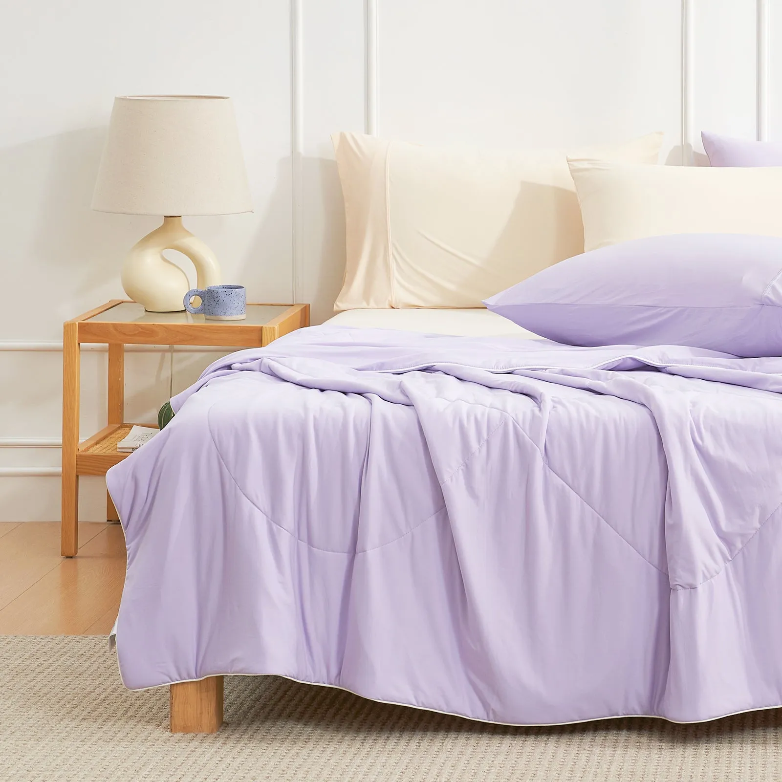Lightweight Cooling Comforter