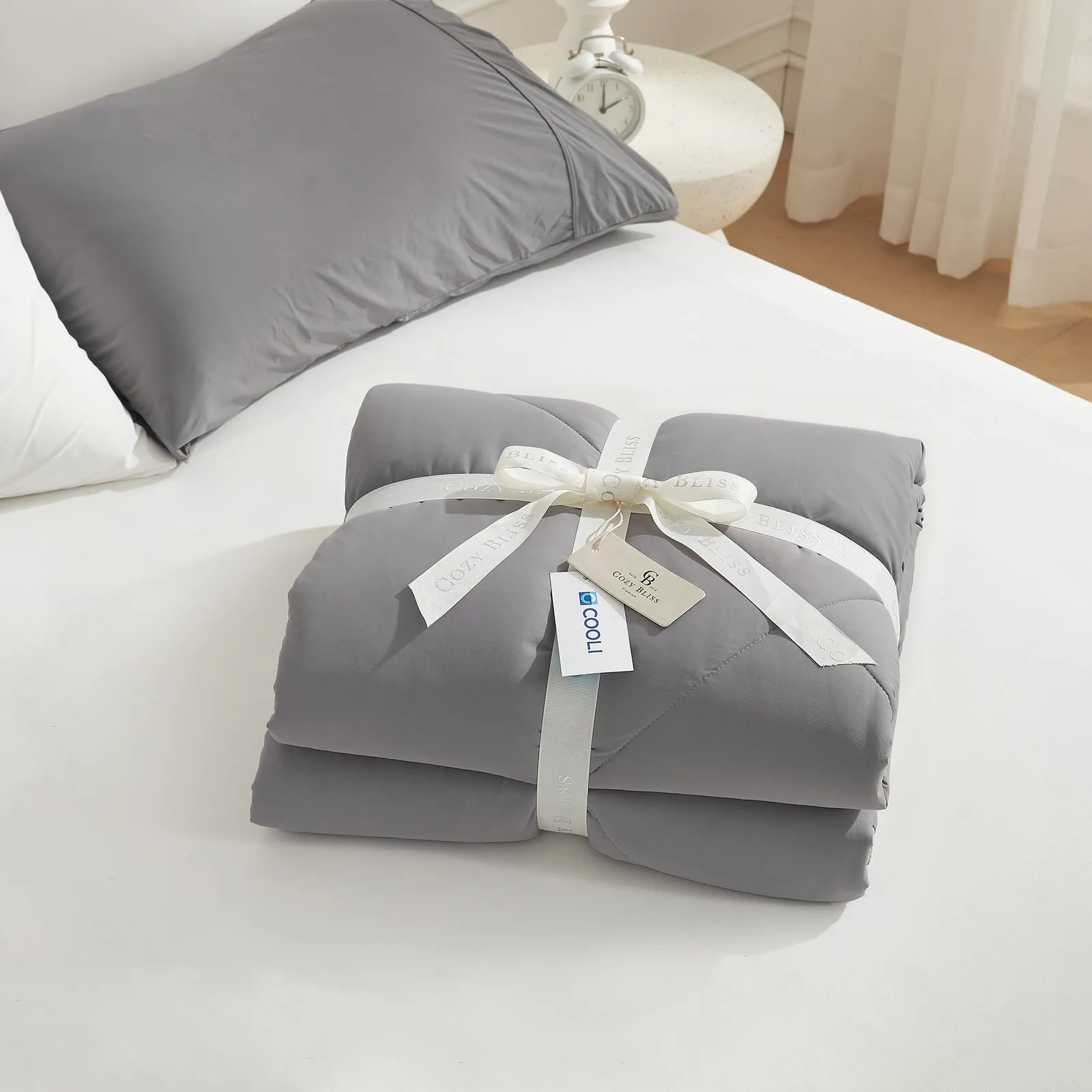 Lightweight Cooling Comforter
