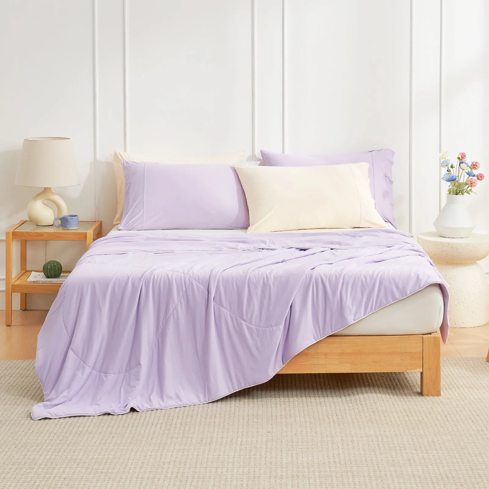 Lightweight Cooling Comforter