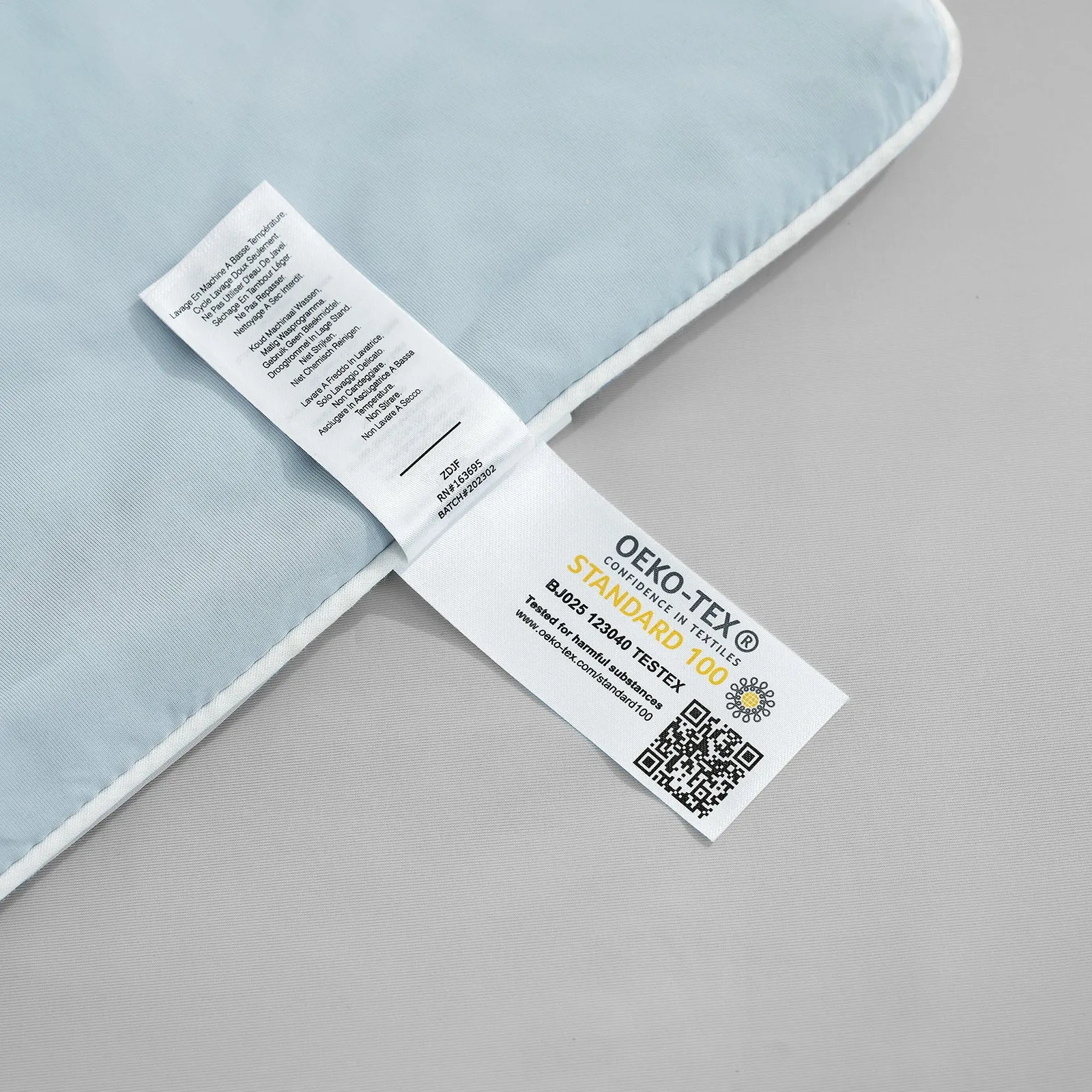 Lightweight Cooling Comforter