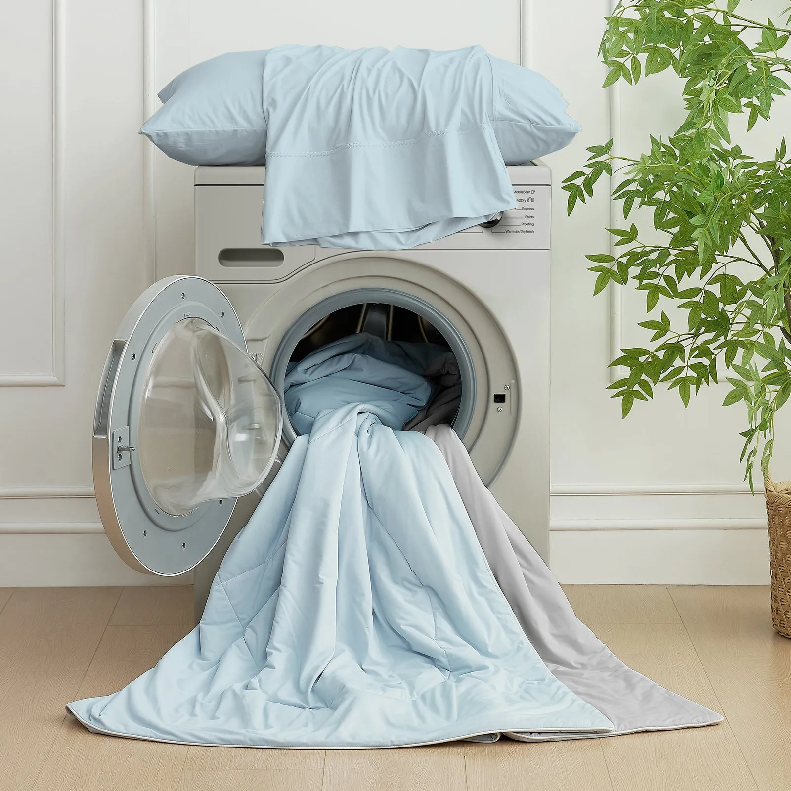 Lightweight Cooling Comforter