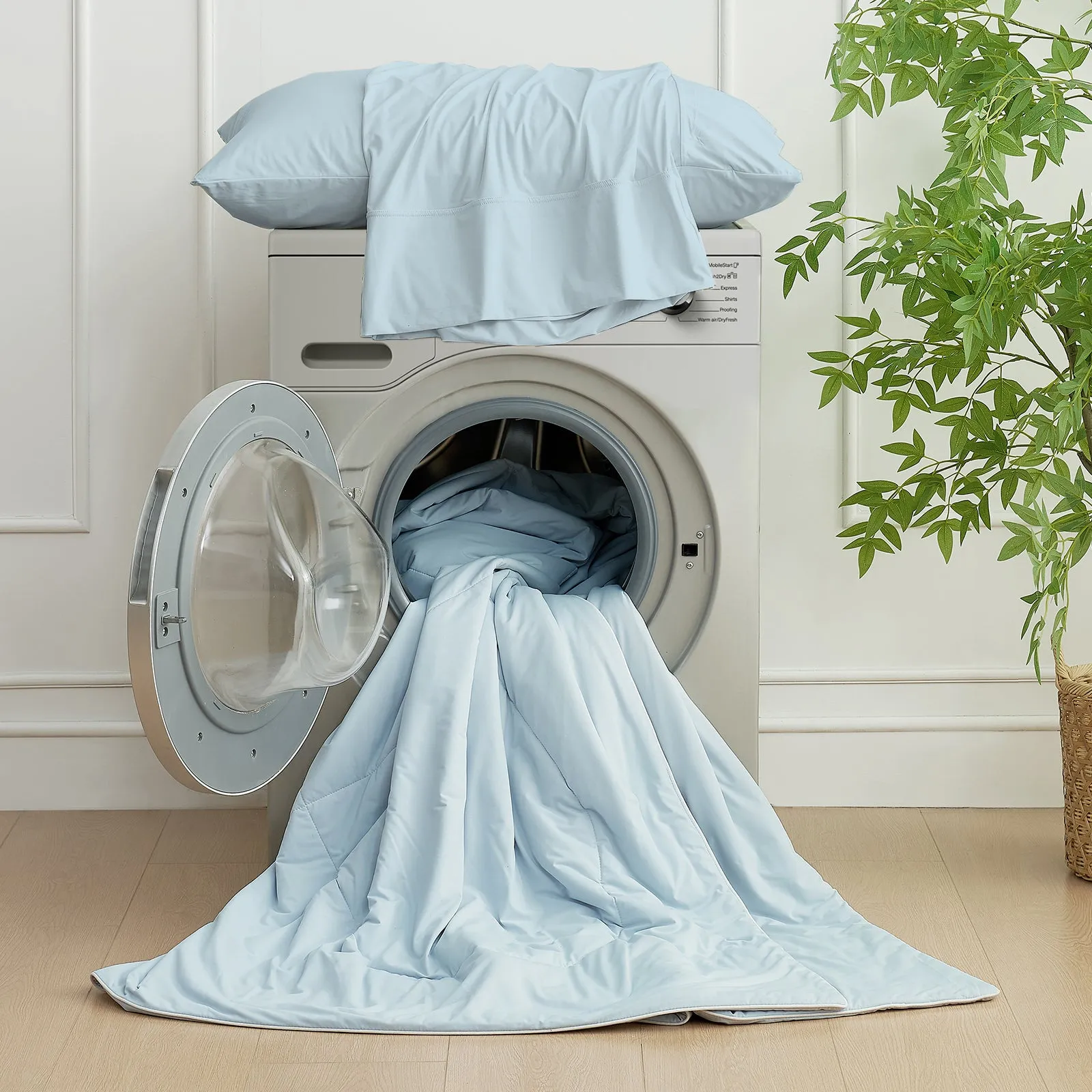 Lightweight Cooling Comforter