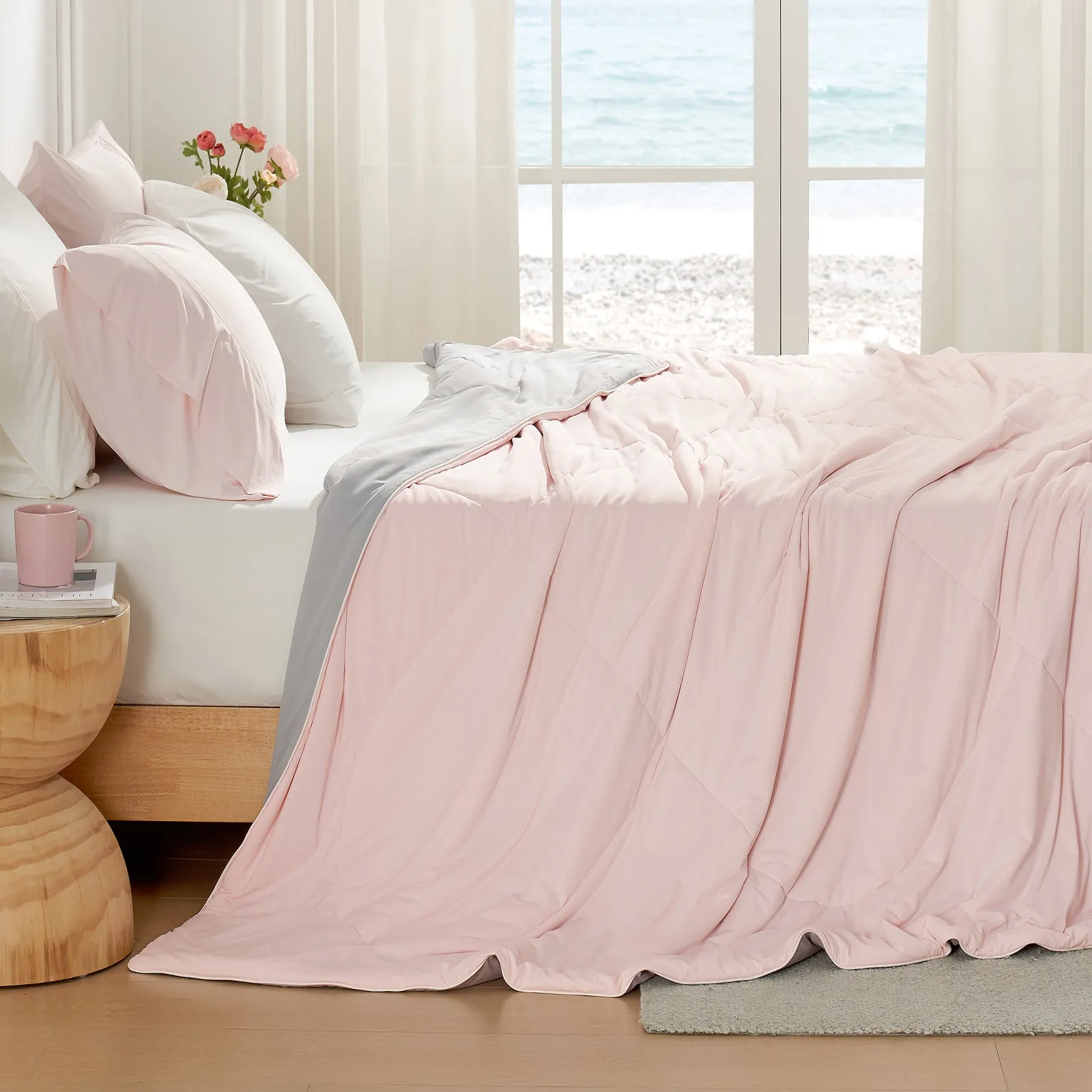 Lightweight Cooling Comforter