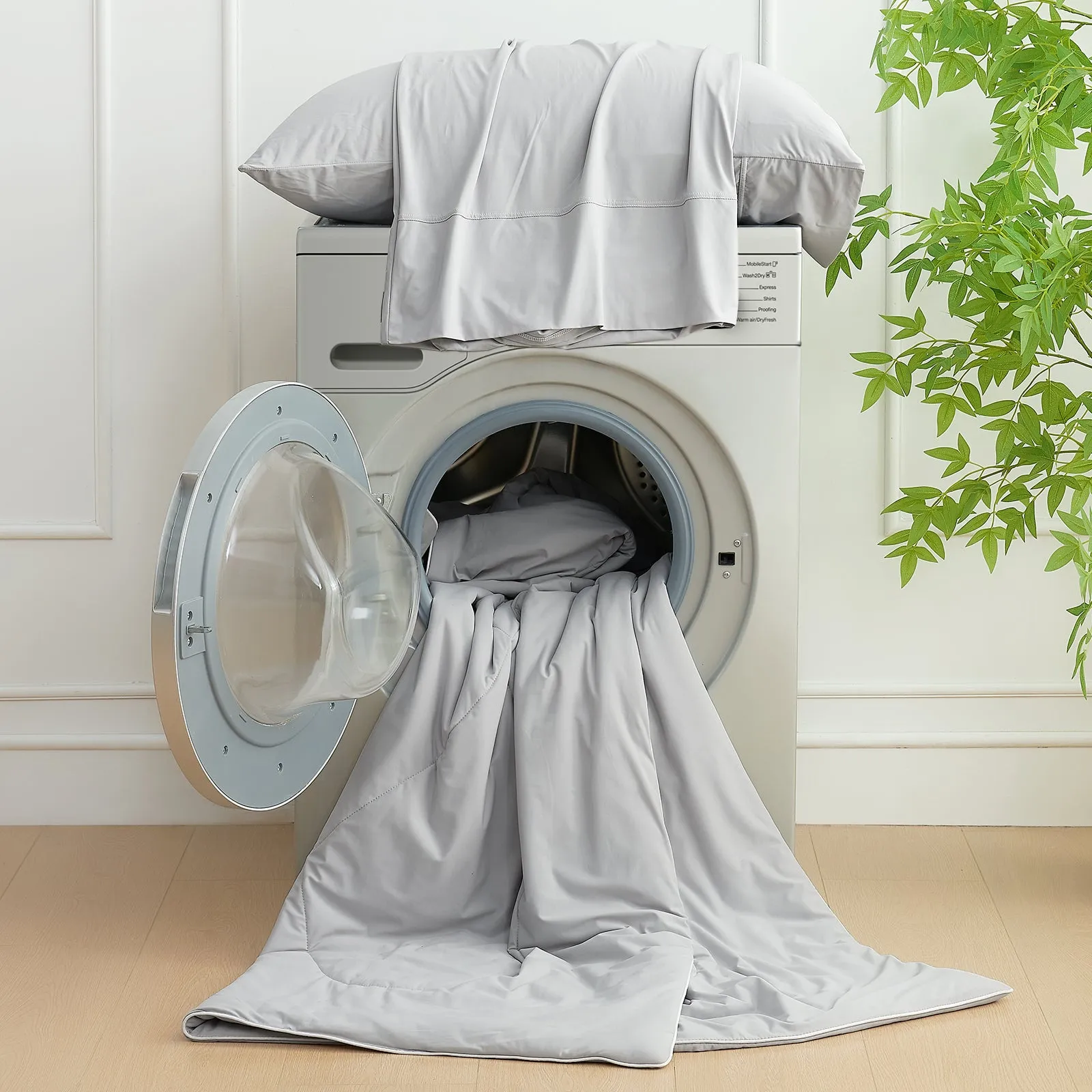 Lightweight Cooling Comforter