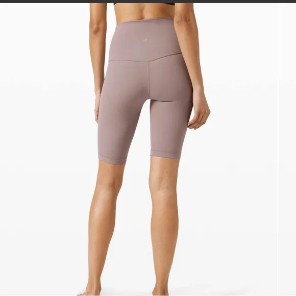 Lululemon Align Super High-Rise 10” Shorts - Size 6 - Violet Verbena