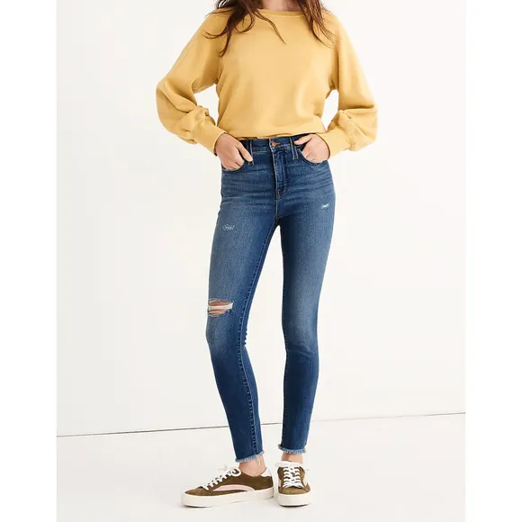MADEWELL 9&quot; Mid-Rise Roadtripper Jeans Bardwell Wash Fluffy Hem Edition {3E35}