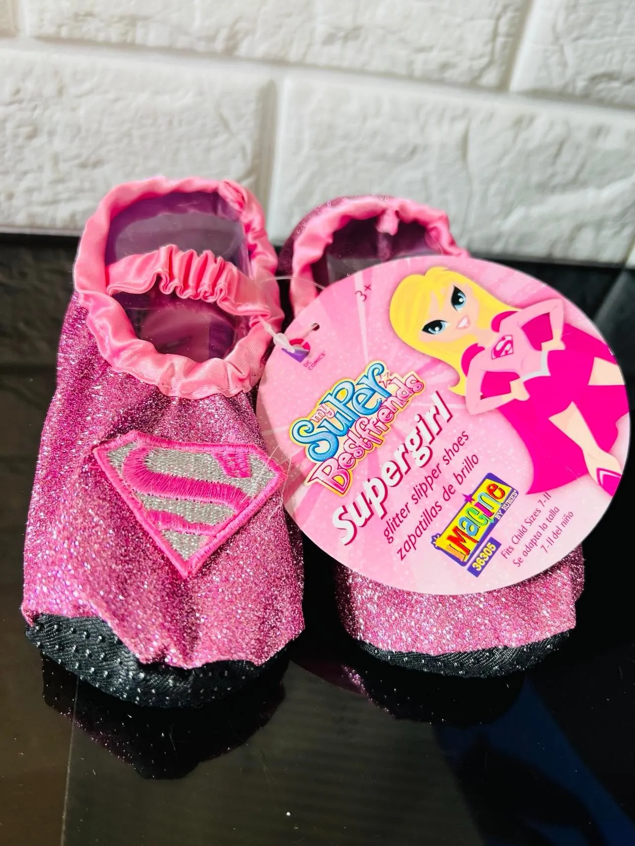 New with tags! Supergirl Glitter Slipper Shoes, fits ages 3-6, Retails $15 