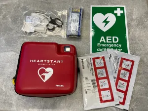 Pre-Owned Philips Heartstart FR2 Defibrillator(Unit   x2 Sets of PADS   Battery & Carry Case) - Semi Automatic