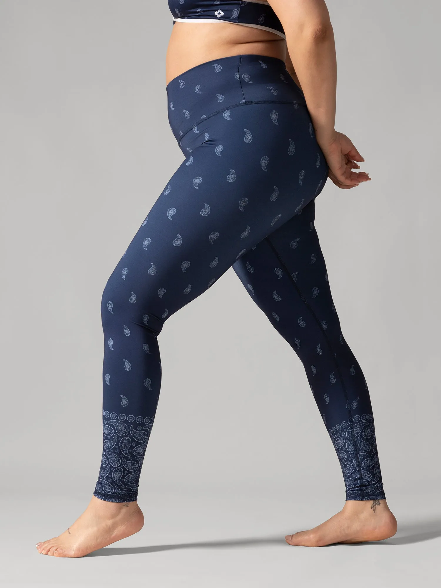 Reversible Ultralight High-Rise Legging - Bandana