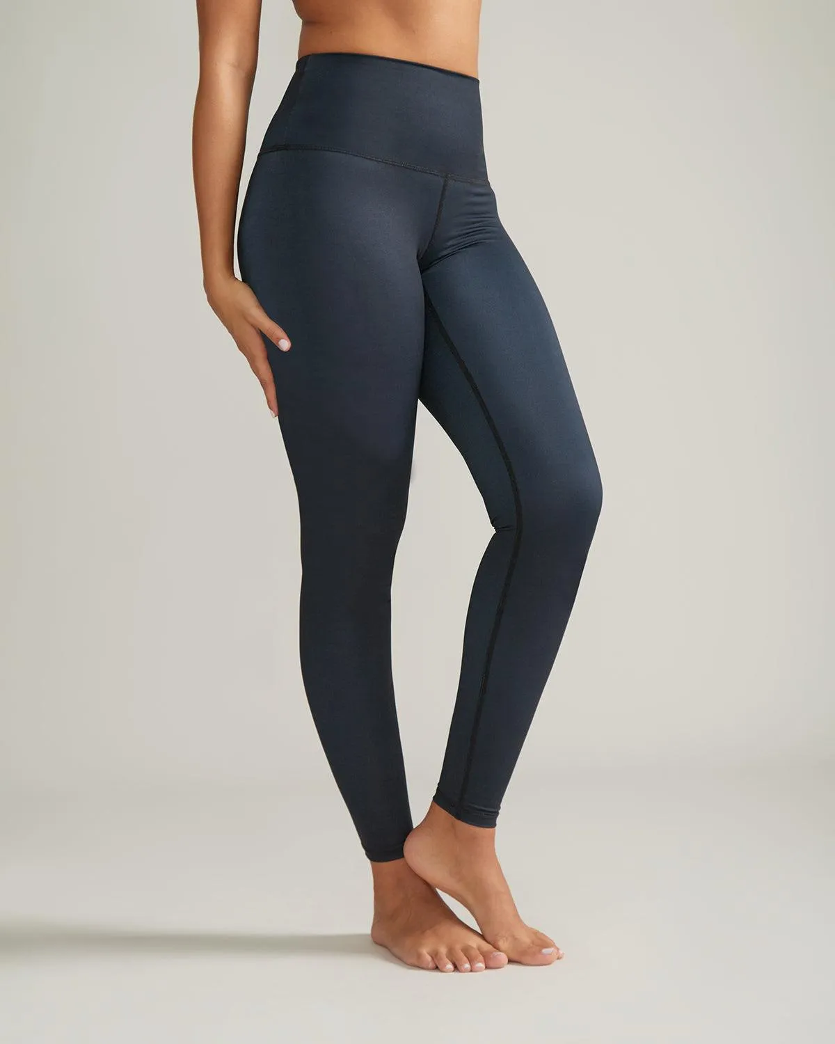 Reversible Ultralight High-Rise Legging - Charcoal English Garden