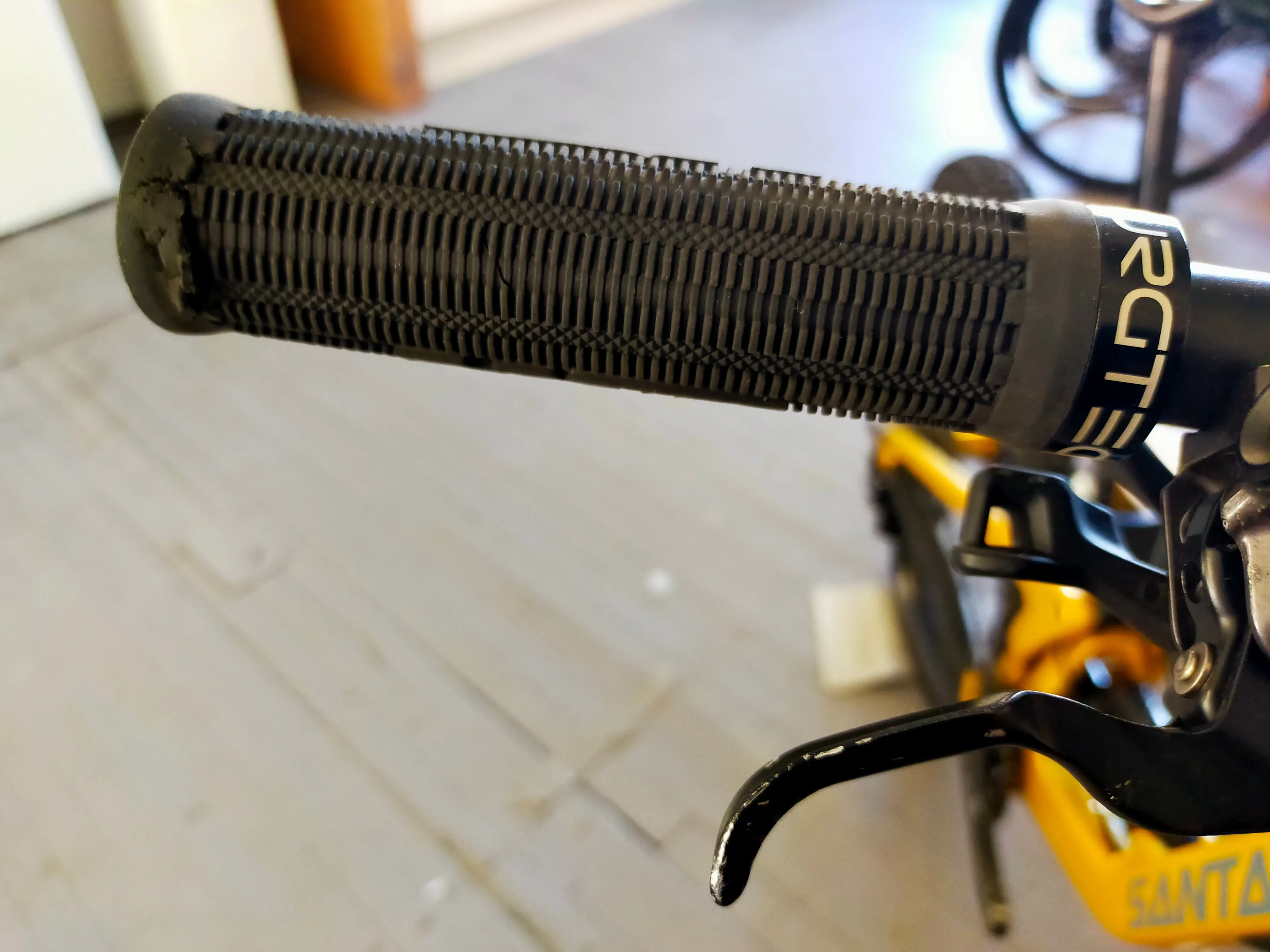 Santa Cruz Bronson 4 MX CC Shop Build Carbon Mountain Bike - Paydirt Gold