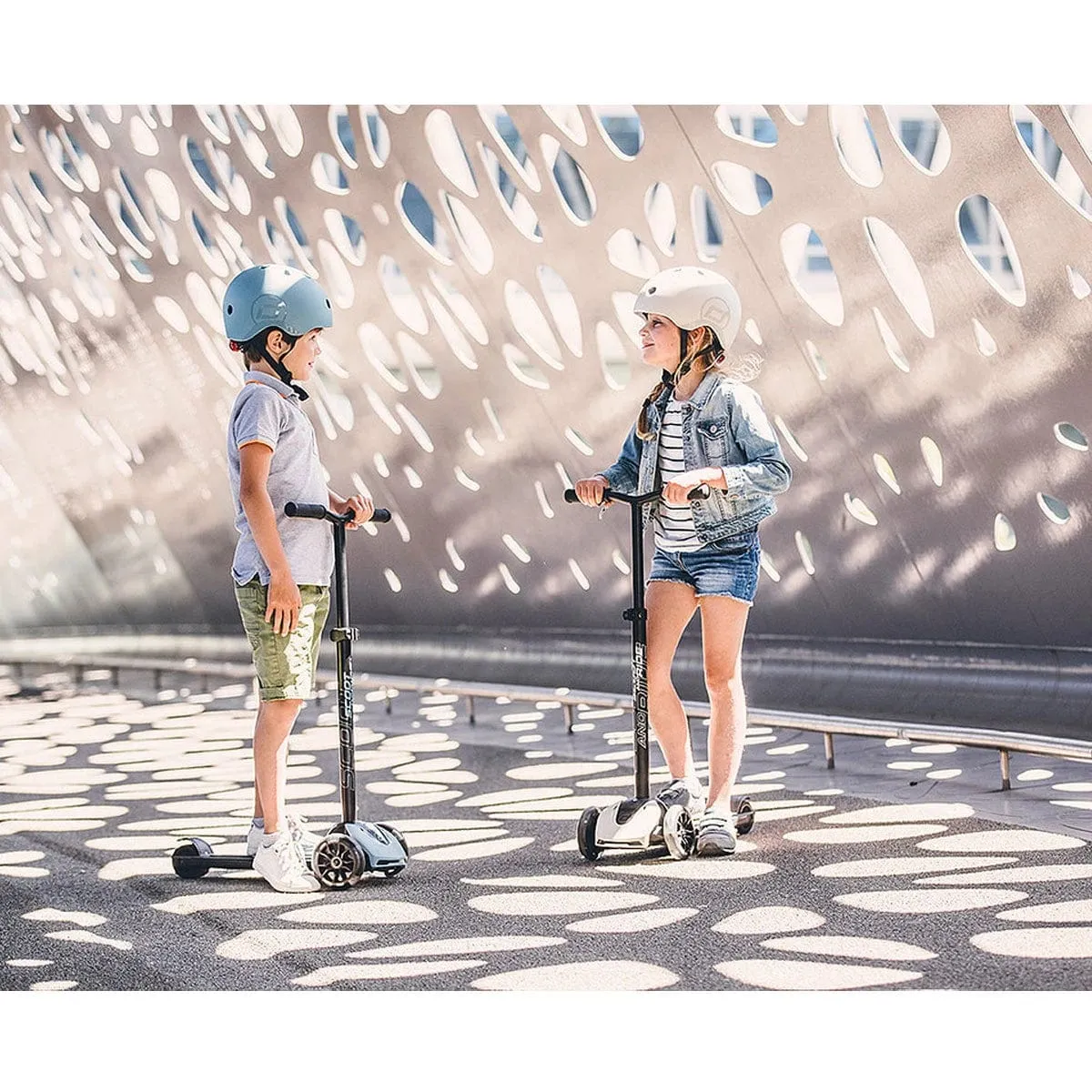 Scoot & Ride Highwaykick 5 LED Kickboard