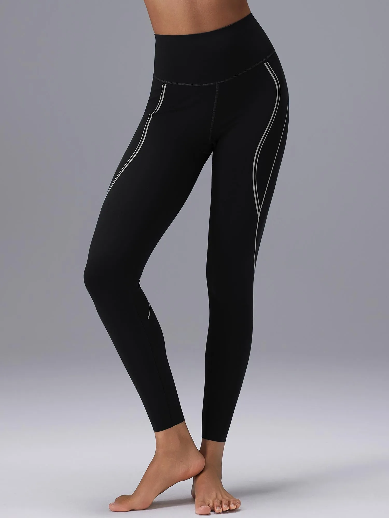 Set：Freeleaf Stripe Print Sports Bra & High Rise Leggings