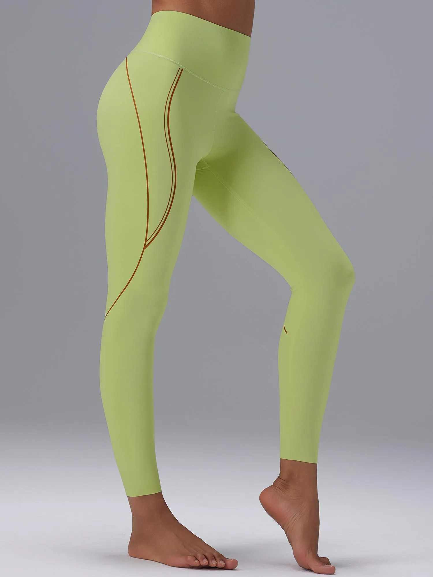 Set：Freeleaf Stripe Print Sports Bra & High Rise Leggings