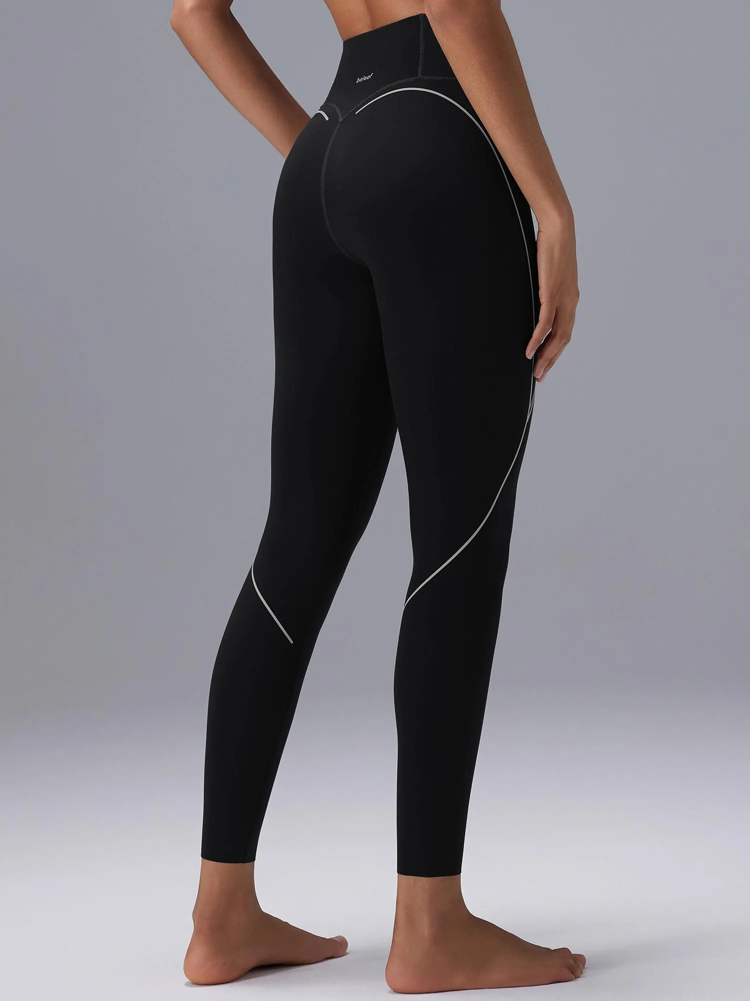Set：Freeleaf Stripe Print Sports Bra & High Rise Leggings