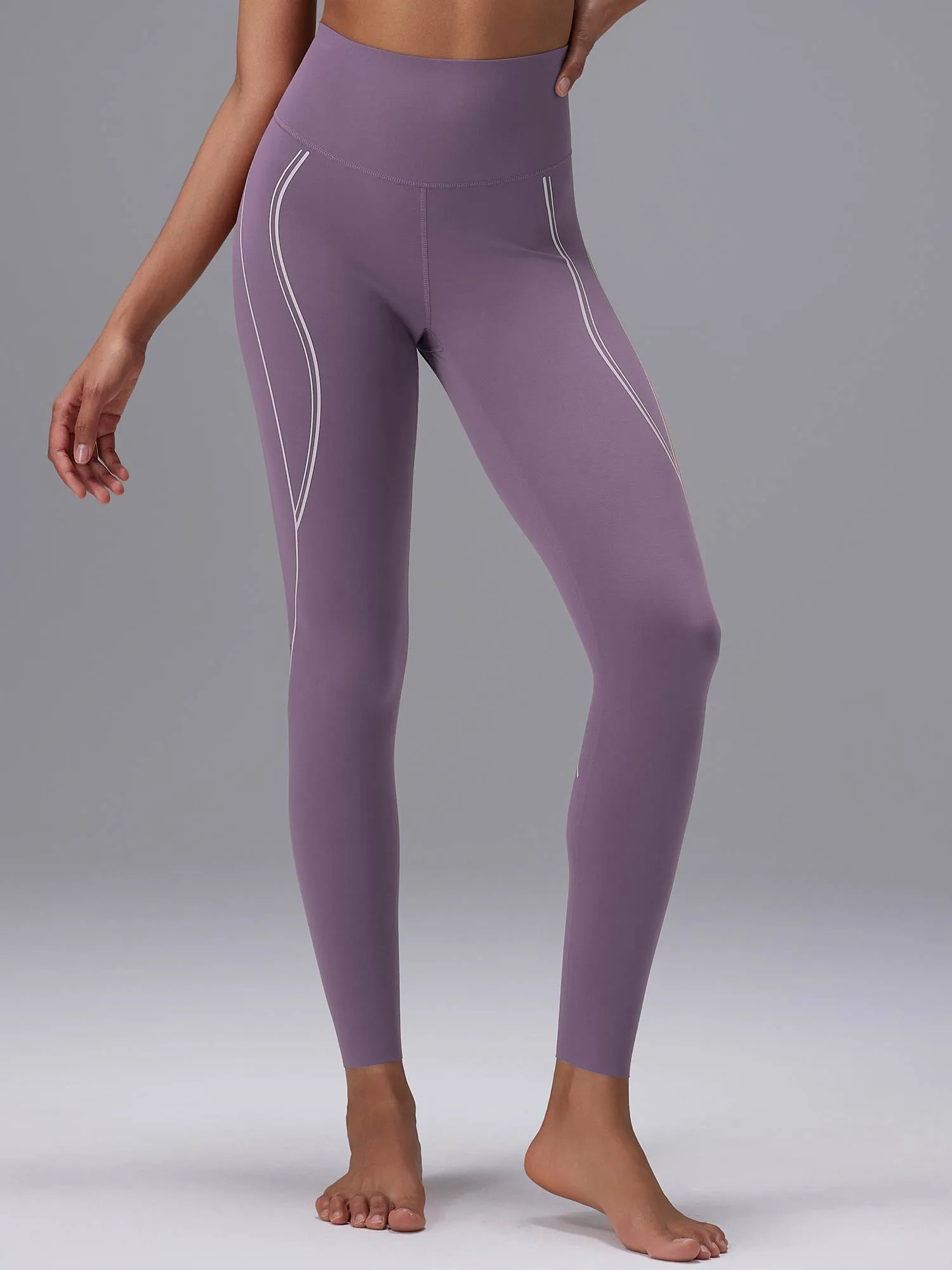 Set：Freeleaf Stripe Print Sports Bra & High Rise Leggings