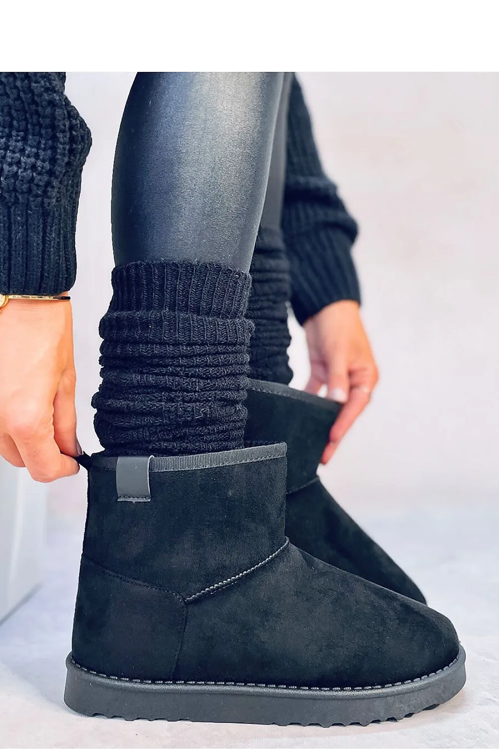 Snow boots