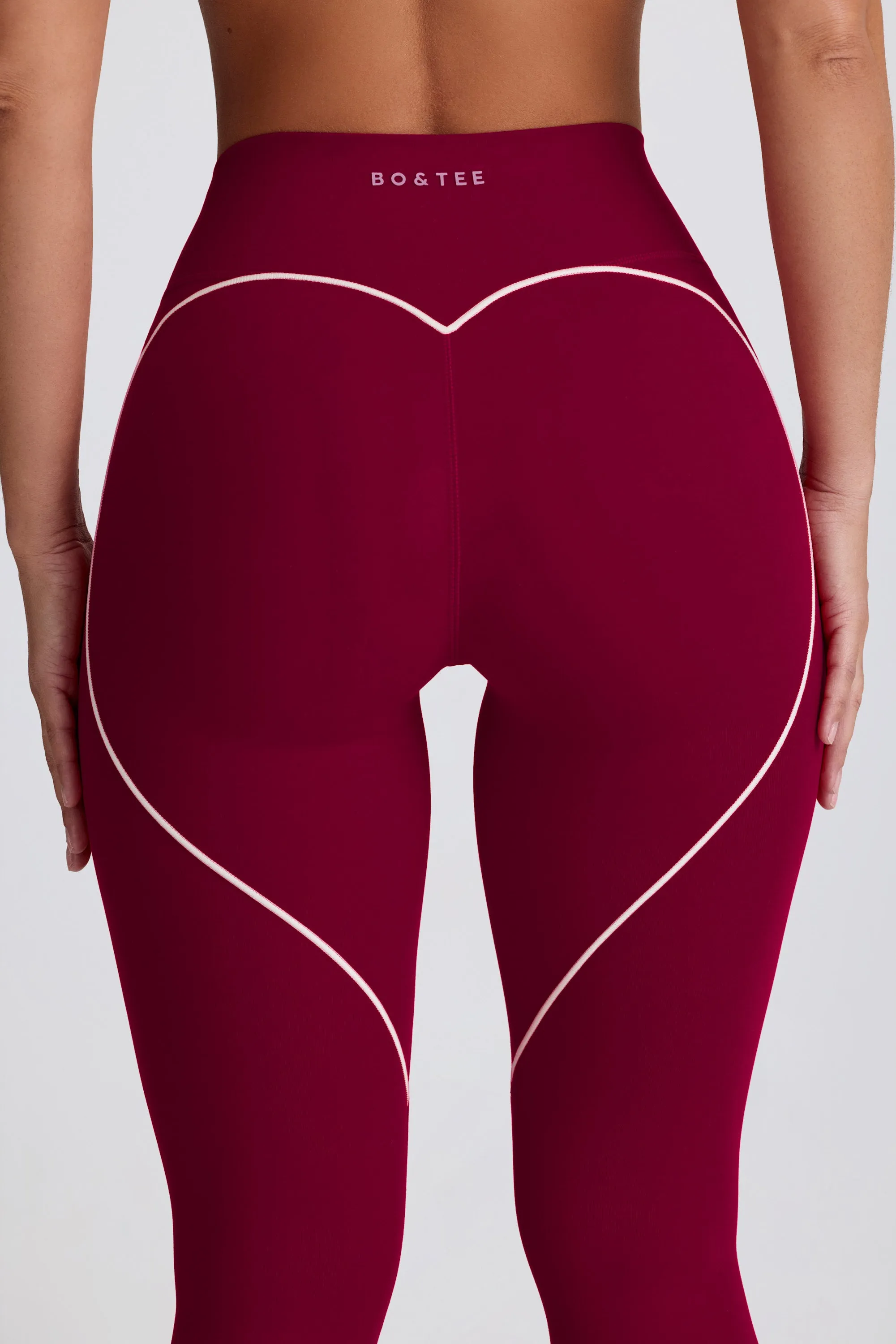 Soft Active Mid-Rise Leggings in Burgundy