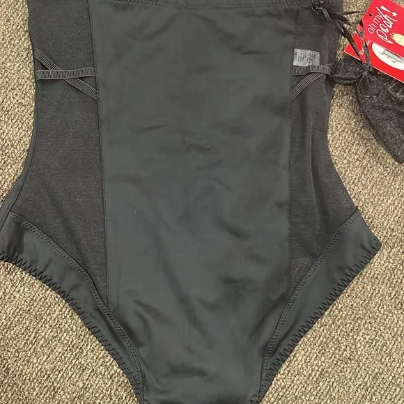 SPANX Suit Your Fancy High-Waist Thong. Size S