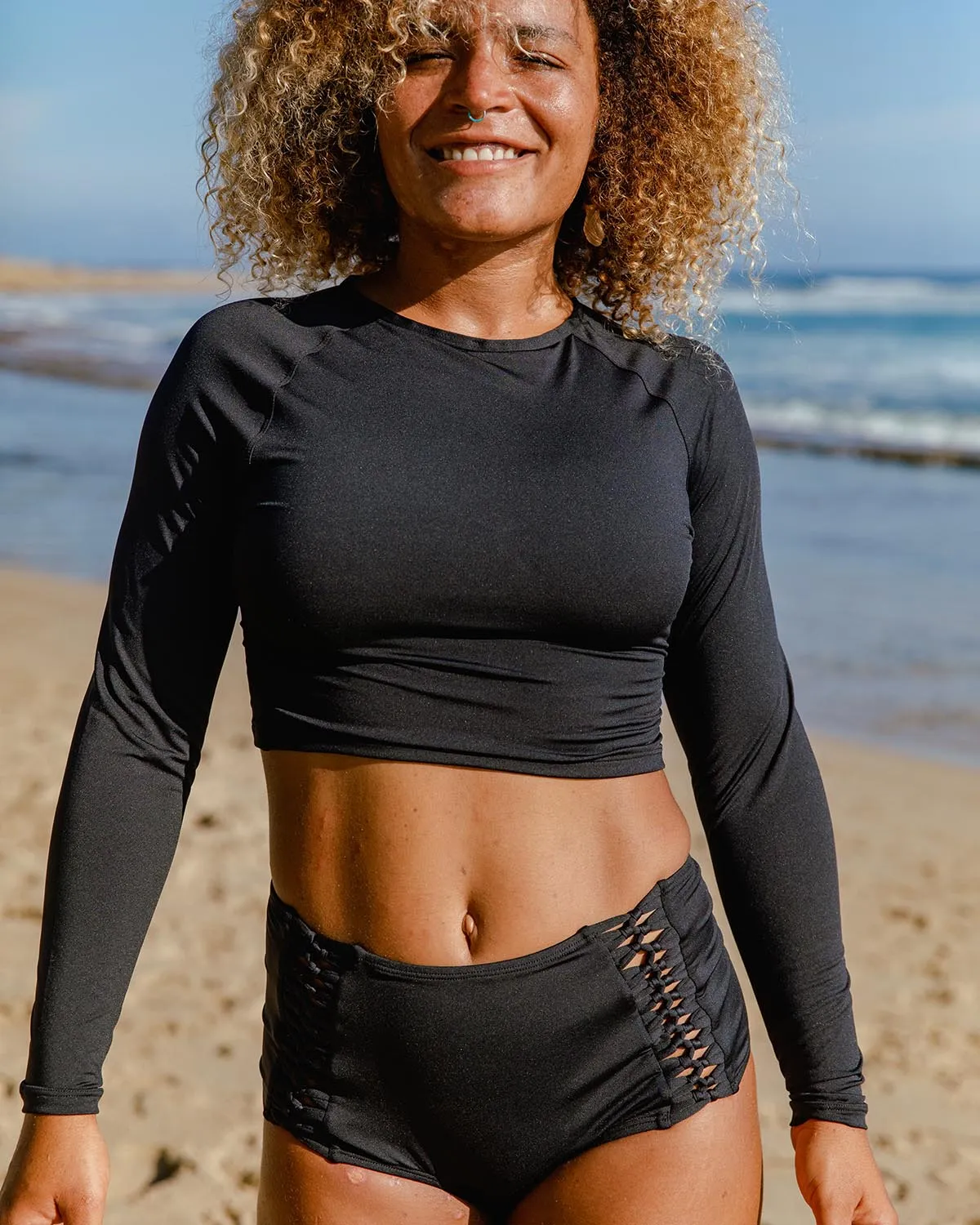 Women of the Sea Rashguard - Volcanic Black
