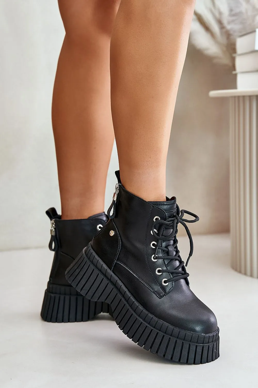 Women's leather trappers from Goe